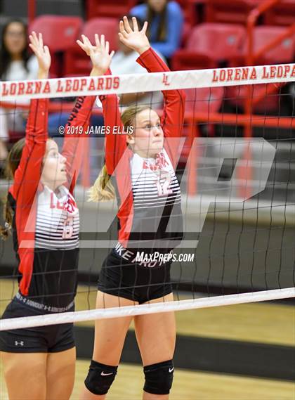 Thumbnail 1 in Lorena vs. China Spring photogallery.