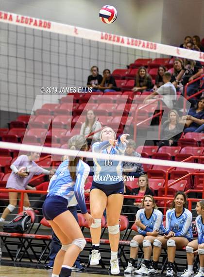 Thumbnail 1 in Lorena vs. China Spring photogallery.