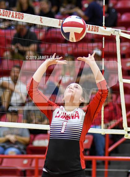 Thumbnail 2 in Lorena vs. China Spring photogallery.