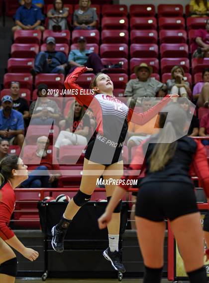 Thumbnail 2 in Lorena vs. China Spring photogallery.