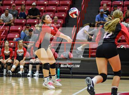 Thumbnail 2 in Lorena vs. China Spring photogallery.