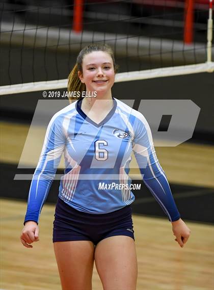 Thumbnail 1 in Lorena vs. China Spring photogallery.