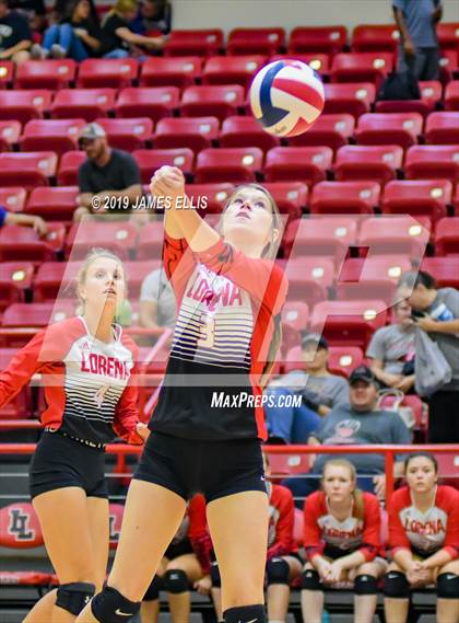 Thumbnail 3 in Lorena vs. China Spring photogallery.