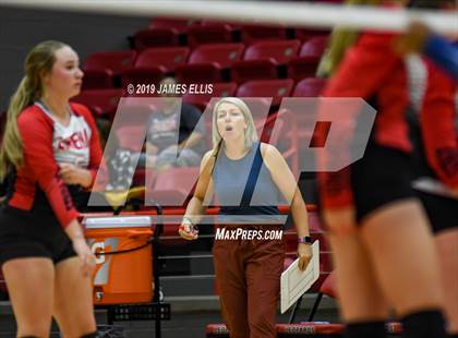 Thumbnail 3 in Lorena vs. China Spring photogallery.