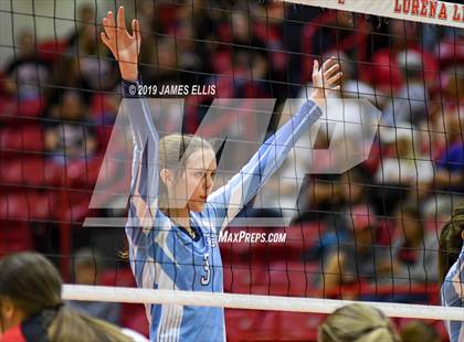 Thumbnail 3 in Lorena vs. China Spring photogallery.