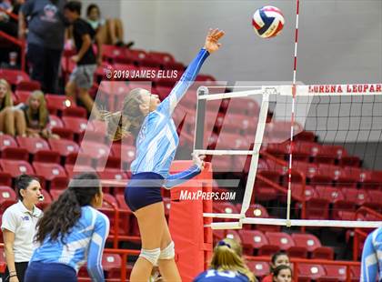 Thumbnail 2 in Lorena vs. China Spring photogallery.