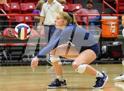 Thumbnail 2 in Lorena vs. China Spring photogallery.