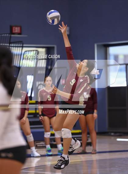 Thumbnail 1 in Whitney @ Vista del Lago photogallery.
