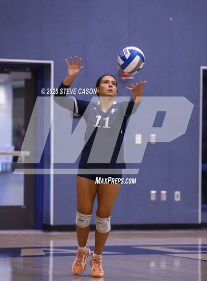 Thumbnail 2 in Whitney @ Vista del Lago photogallery.