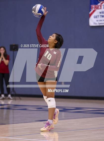 Thumbnail 2 in Whitney @ Vista del Lago photogallery.