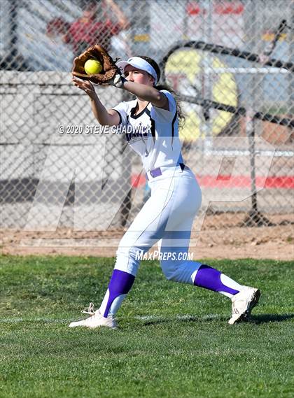 Thumbnail 2 in Arizona College Prep vs Coolidge photogallery.