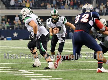 Thumbnail 1 in Allen vs. Carroll (Texas 5A Region I Area Playoffs)  photogallery.