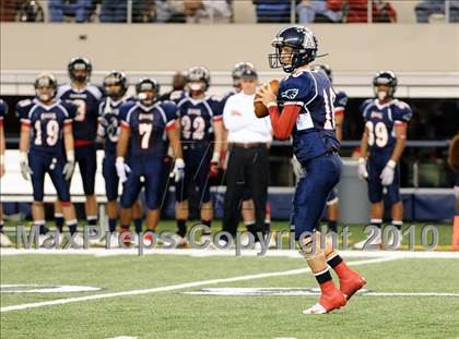 Thumbnail 3 in Allen vs. Carroll (Texas 5A Region I Area Playoffs)  photogallery.
