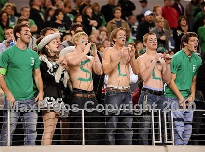 Thumbnail 1 in Allen vs. Carroll (Texas 5A Region I Area Playoffs)  photogallery.