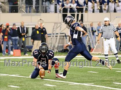 Thumbnail 3 in Allen vs. Carroll (Texas 5A Region I Area Playoffs)  photogallery.
