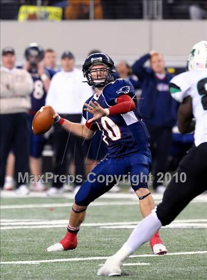 Thumbnail 2 in Allen vs. Carroll (Texas 5A Region I Area Playoffs)  photogallery.