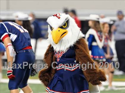 Thumbnail 1 in Allen vs. Carroll (Texas 5A Region I Area Playoffs)  photogallery.