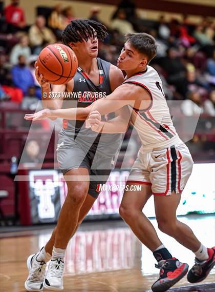 Thumbnail 1 in Mineola @ Kountze (Holiday Hoops Classic) photogallery.