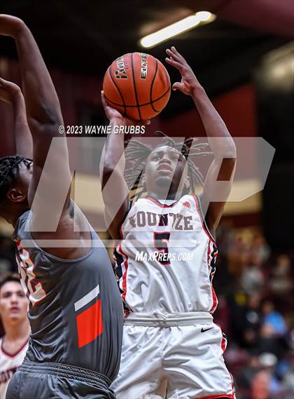 Thumbnail 1 in Mineola @ Kountze (Holiday Hoops Classic) photogallery.