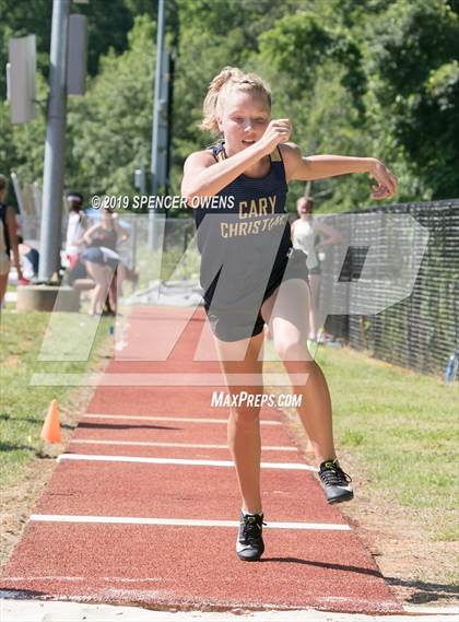 Thumbnail 3 in NCISAA Division II Championship photogallery.