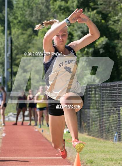 Thumbnail 2 in NCISAA Division II Championship photogallery.