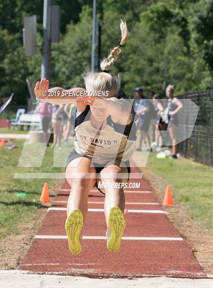 Thumbnail 3 in NCISAA Division II Championship photogallery.