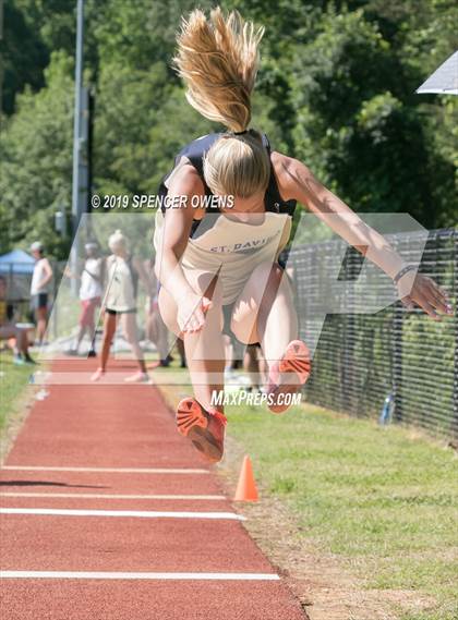 Thumbnail 3 in NCISAA Division II Championship photogallery.