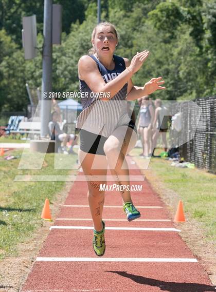 Thumbnail 2 in NCISAA Division II Championship photogallery.