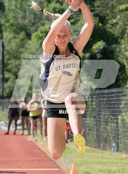 Thumbnail 3 in NCISAA Division II Championship photogallery.
