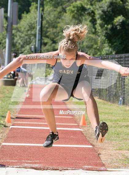 Thumbnail 3 in NCISAA Division II Championship photogallery.