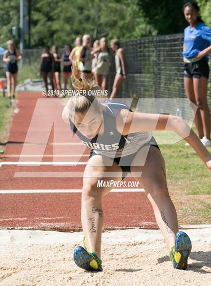 Thumbnail 3 in NCISAA Division II Championship photogallery.