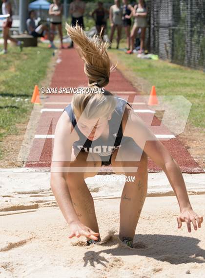Thumbnail 2 in NCISAA Division II Championship photogallery.