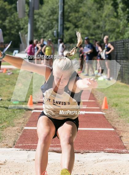 Thumbnail 1 in NCISAA Division II Championship photogallery.