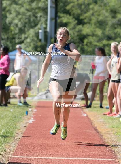 Thumbnail 1 in NCISAA Division II Championship photogallery.