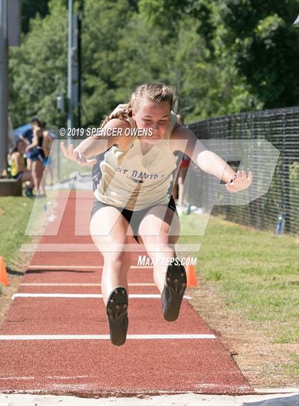 Thumbnail 2 in NCISAA Division II Championship photogallery.