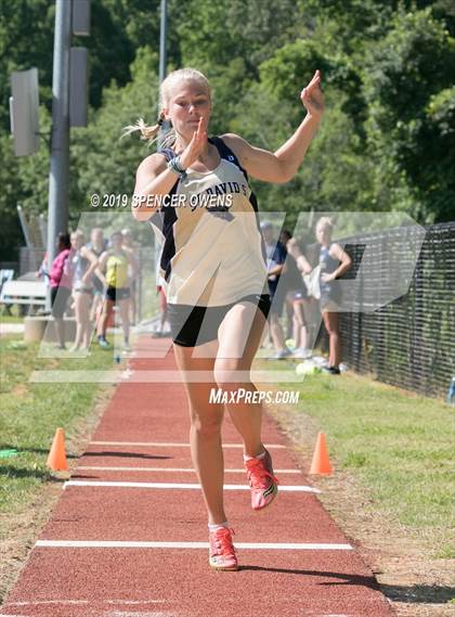 Thumbnail 2 in NCISAA Division II Championship photogallery.