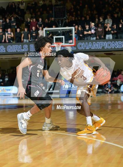 Thumbnail 2 in Scarsdale vs. Mount Vernon (NYSPHSAA Section 1 Class AA Semifinal) photogallery.