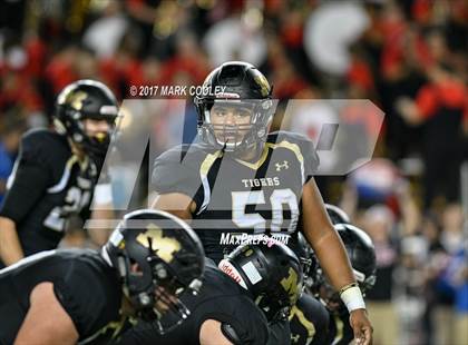 Thumbnail 2 in Mansfield vs. Midway (UIL 6A Regional Semifinal) photogallery.