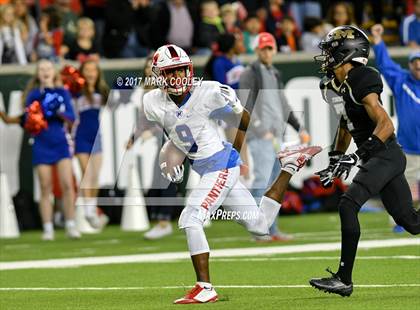 Thumbnail 1 in Mansfield vs. Midway (UIL 6A Regional Semifinal) photogallery.