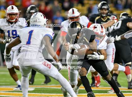 Thumbnail 1 in Mansfield vs. Midway (UIL 6A Regional Semifinal) photogallery.