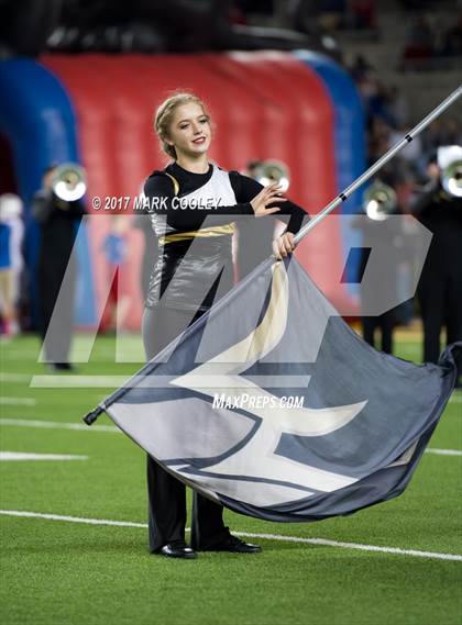 Thumbnail 3 in Mansfield vs. Midway (UIL 6A Regional Semifinal) photogallery.