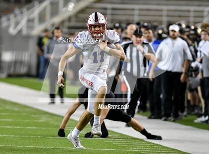 Thumbnail 1 in Mansfield vs. Midway (UIL 6A Regional Semifinal) photogallery.