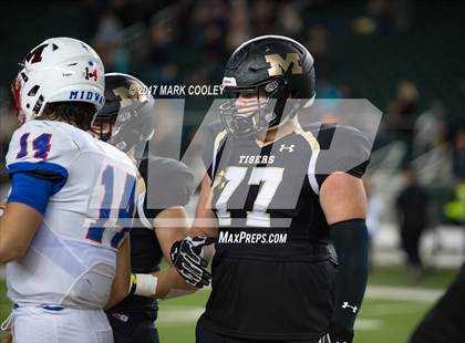 Thumbnail 3 in Mansfield vs. Midway (UIL 6A Regional Semifinal) photogallery.