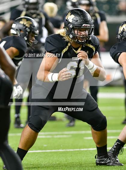 Thumbnail 1 in Mansfield vs. Midway (UIL 6A Regional Semifinal) photogallery.