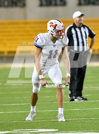 Thumbnail 2 in Mansfield vs. Midway (UIL 6A Regional Semifinal) photogallery.