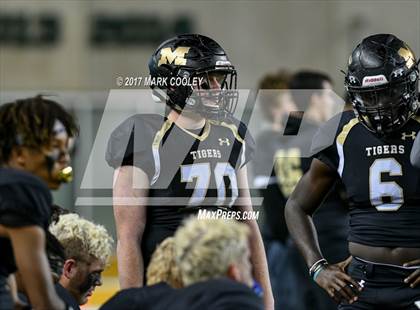 Thumbnail 2 in Mansfield vs. Midway (UIL 6A Regional Semifinal) photogallery.
