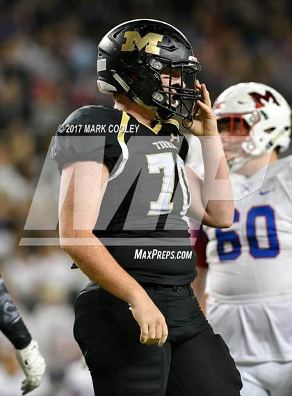 Thumbnail 3 in Mansfield vs. Midway (UIL 6A Regional Semifinal) photogallery.