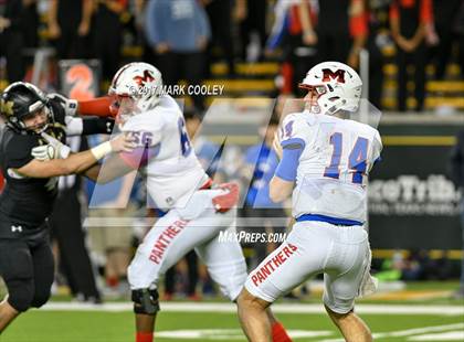 Thumbnail 3 in Mansfield vs. Midway (UIL 6A Regional Semifinal) photogallery.