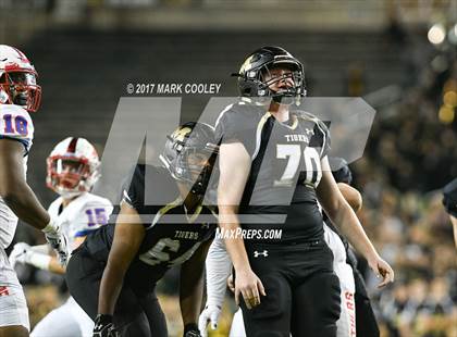 Thumbnail 2 in Mansfield vs. Midway (UIL 6A Regional Semifinal) photogallery.