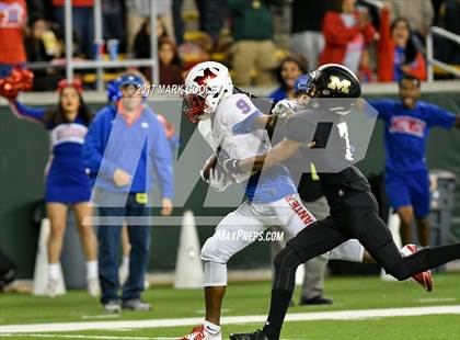 Thumbnail 2 in Mansfield vs. Midway (UIL 6A Regional Semifinal) photogallery.